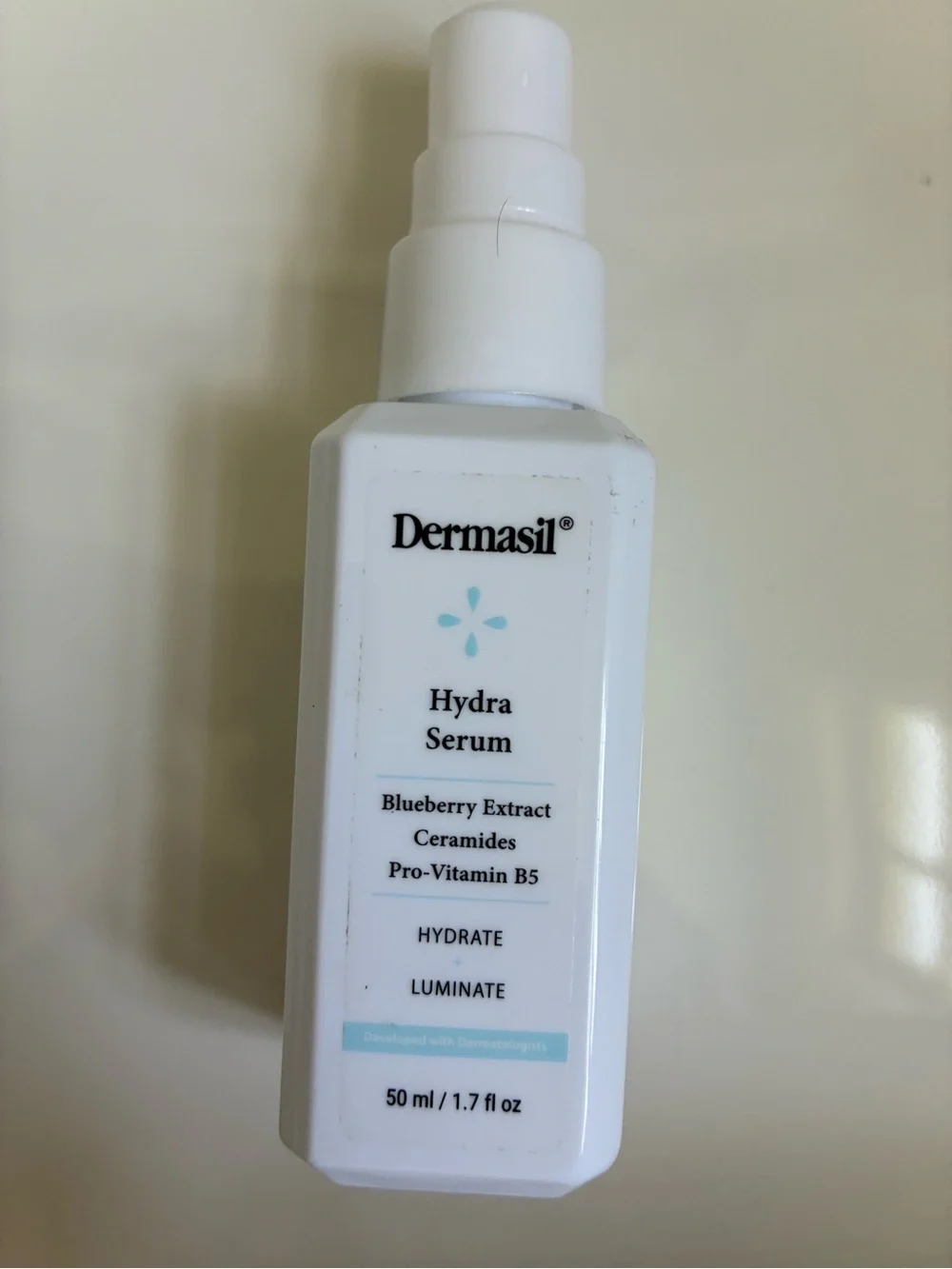 Hydra Serum – White Hydrating Face Serum with Blueberry Extract (50 ml)